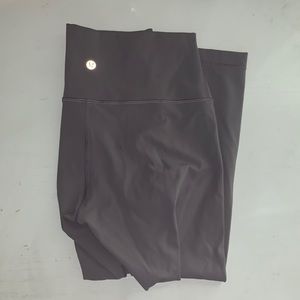 Lulu wunder under cropped leggings sz 8
